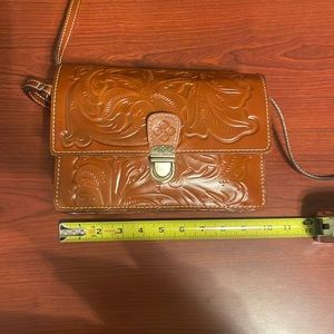New no tags Patricia Nash crossbody leather supper nice